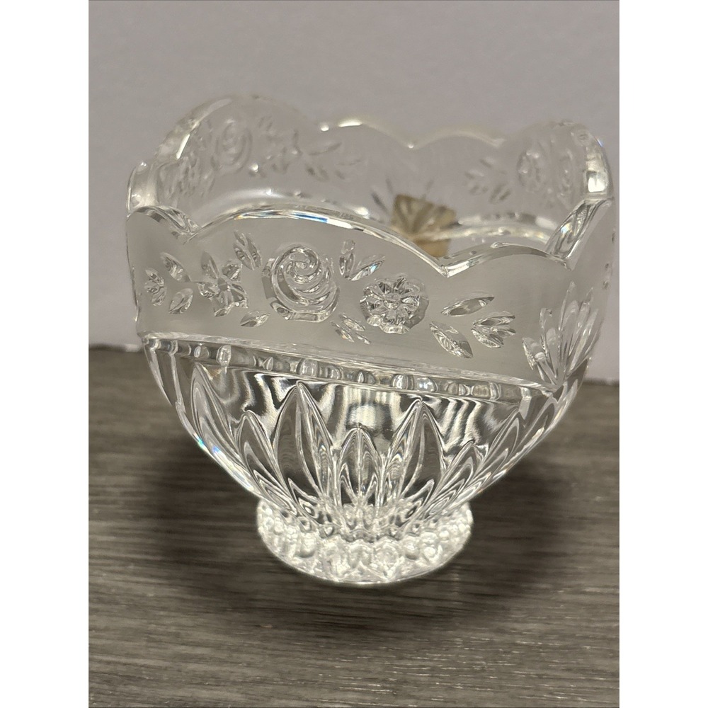 Vintage Southern Garden Potpourri Bowl Oneida Lead Crystal w/ Frosted Design‎